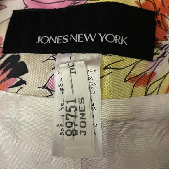 Jones New York Floral Jacket - Picture 12 of 12